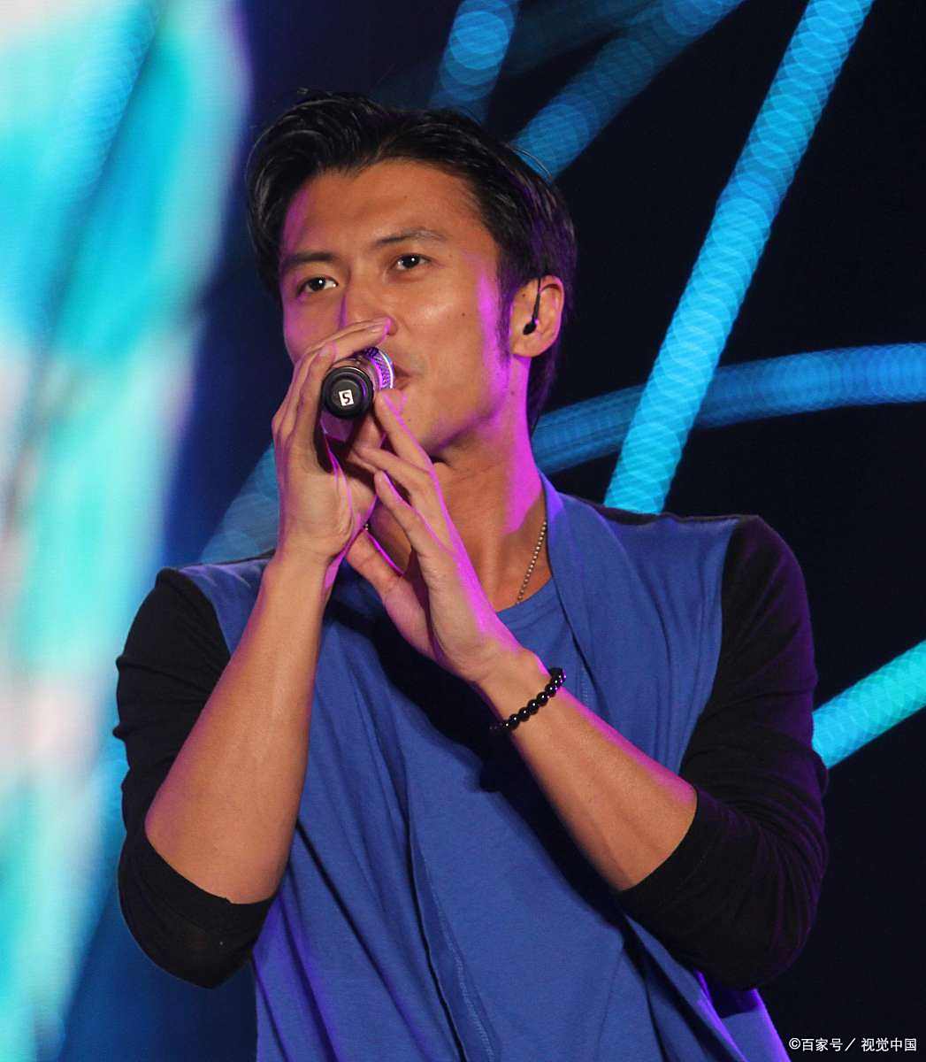 Leyu app-反败为胜首场状态出色，拜仁观众沸腾！，TheShy重返赛场气势如虹延续的简单介绍-Leyu app