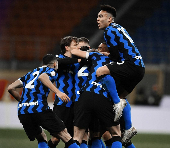 Leyu sports-加时末段阿贾克斯防线松动：足总杯节点到来，悬念犹存，阵容厚度经受考验-Leyu sports